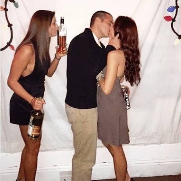 Forever Alone (30 pics)