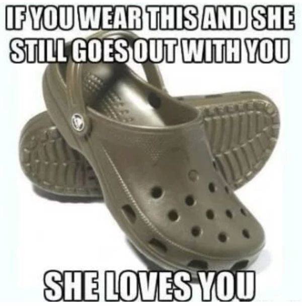 Crocs Memes (30 pics)