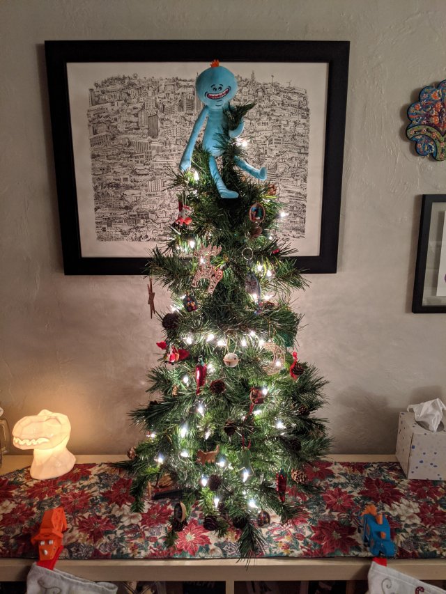 Unusual Christmas Tree Decoration Ideas (31 pics)