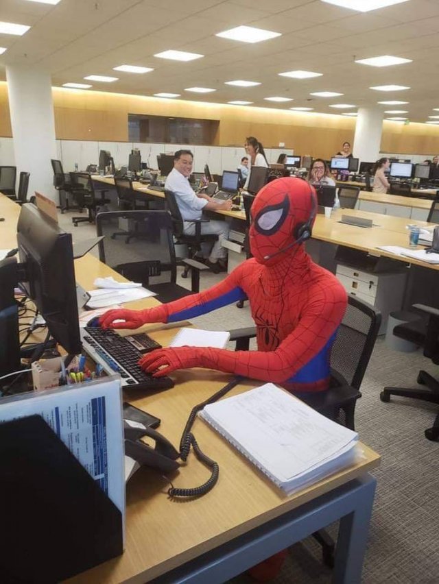 People Show Their 'Normal' Working Days (20 pics) People Show Their 'Normal' Working Days (20 pics)