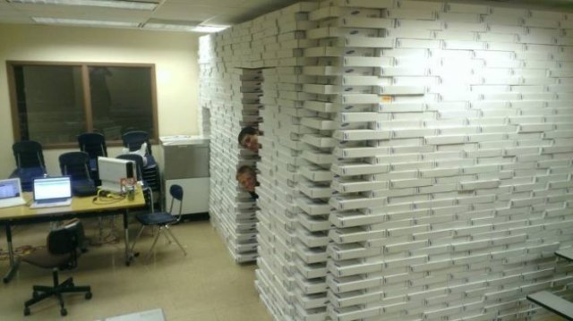 People Show Their 'Normal' Working Days (20 pics) People Show Their 'Normal' Working Days (20 pics)