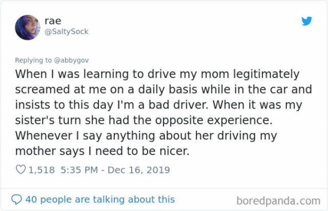 Tweets: The Older Sibling Vs. The Younger One (32 pics)