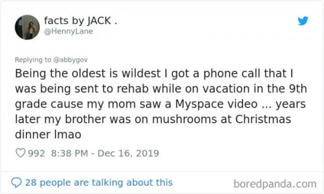 Tweets: The Older Sibling Vs. The Younger One (32 pics)