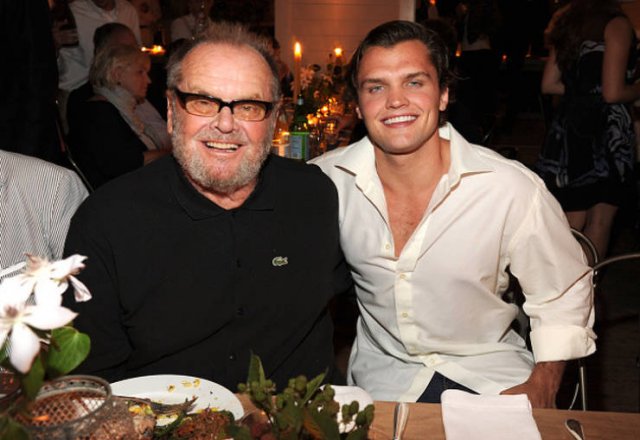 Famous Fathers And Their Sons (16 pics)