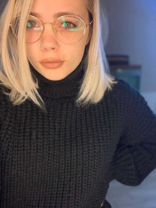 Girls In Glasses (38 pics)