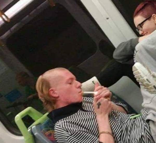 What's Wrong With These People (35 pics)