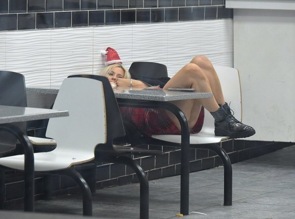 Wasted People (27 pics)