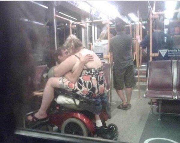 What's Wrong With These People (35 pics)
