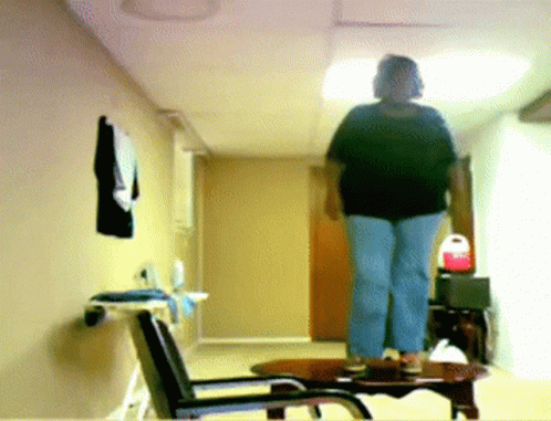 Table Fails (26 gifs)