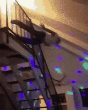 Table Fails (26 gifs)