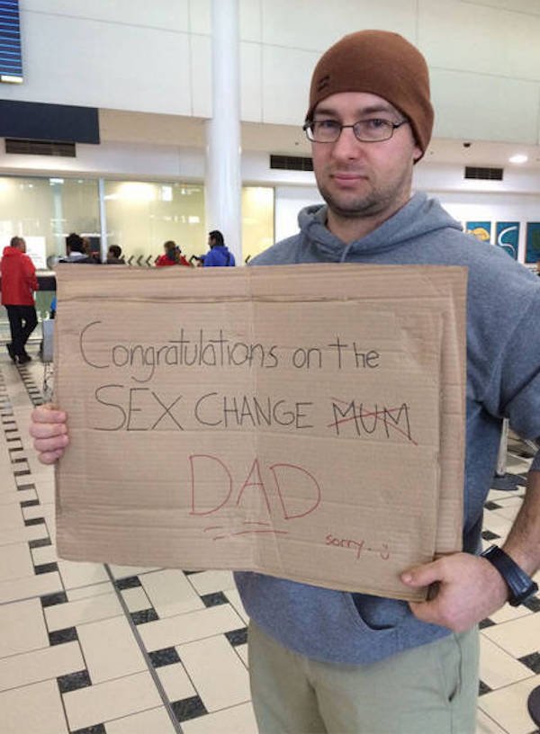 Hilarious Airport Pickup Signs (38 pics)