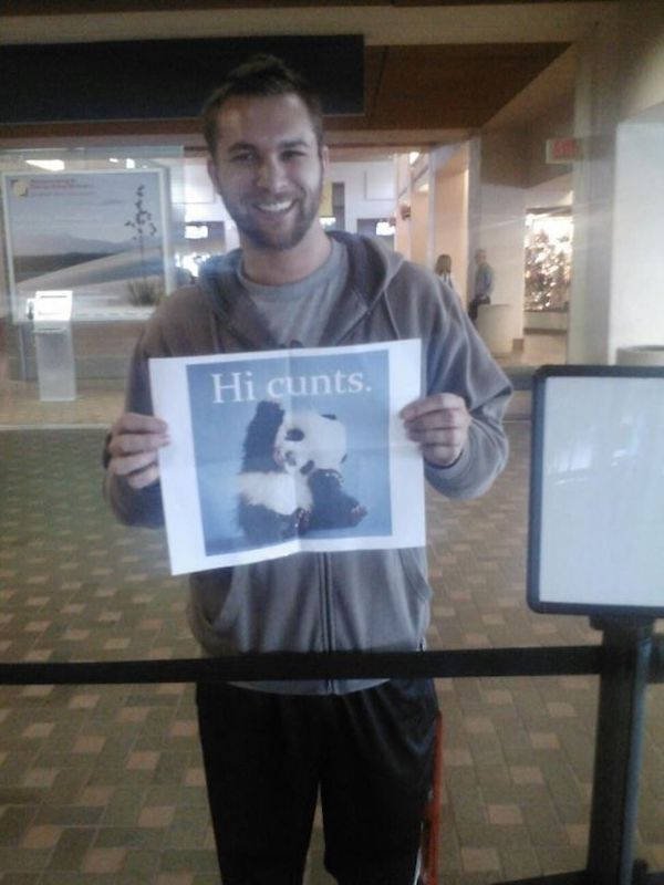 Hilarious Airport Pickup Signs (38 pics)