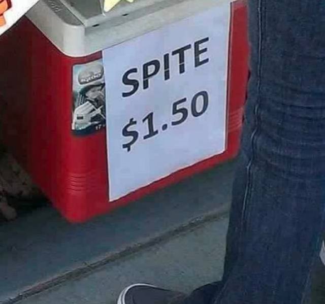 Funny Spelling Mistakes (21 pics)