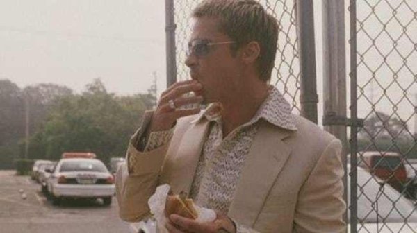 Brad Pitt Eating (23 pics)