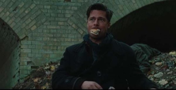 Brad Pitt Eating (23 pics)