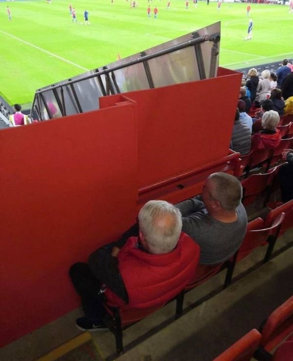 Bad Days Happen (23 pics)