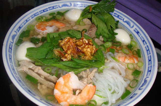 Guide To Delicious Vietnamese Food (18 pics)