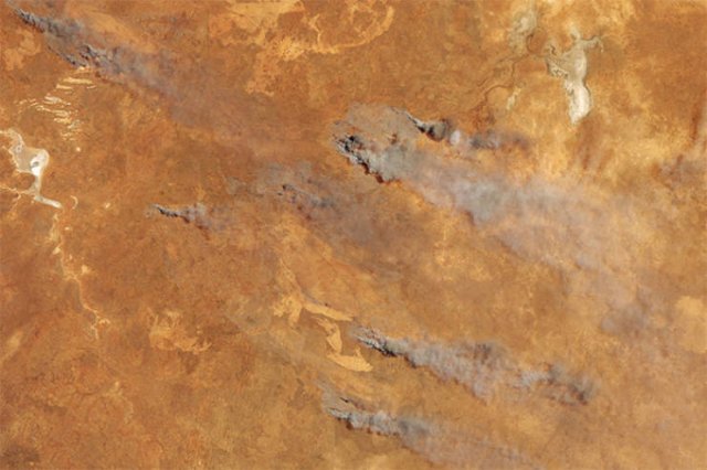 Satellite Images Show Australia's Wildfires (12 pics)