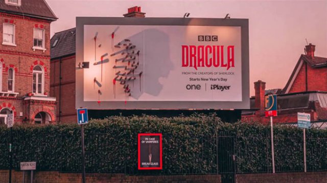 Creative BBC’s 'Dracula' Billboard Ad (8 pics)