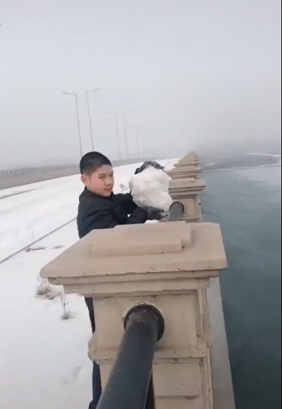Acid Gifdump, January 9 (25 gifs)