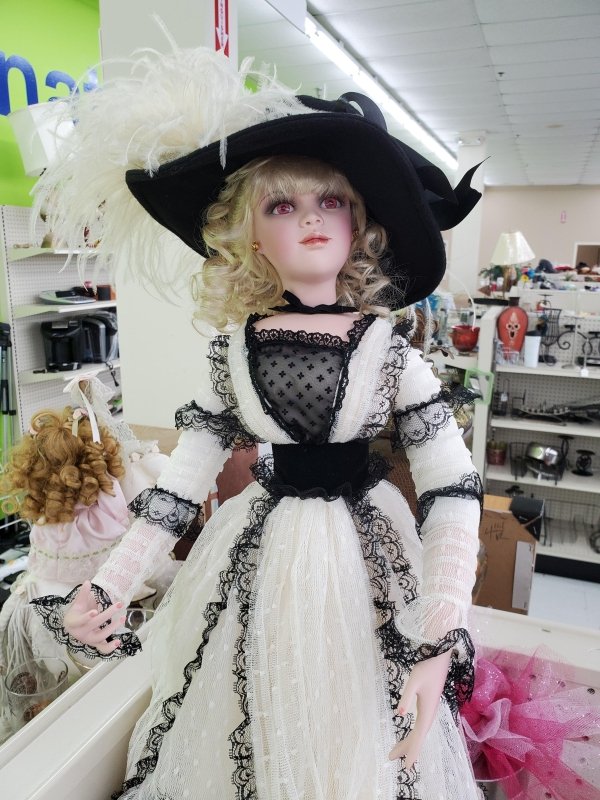 Thrift Shop Treasures (47 pics)