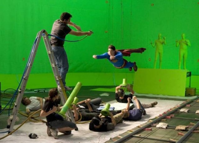 Behind-The-Scenes Photos From Famous Movies (12 pics)