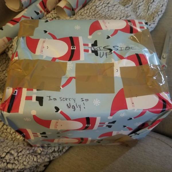 The Worst Secret Santa Gifts (18 pics)