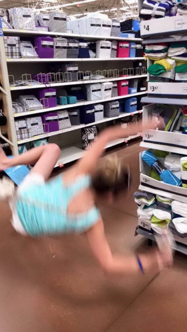 Right Moment (45 pics)