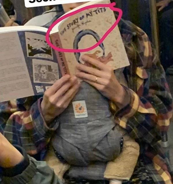 People Reading Interesting Books (44 pics)