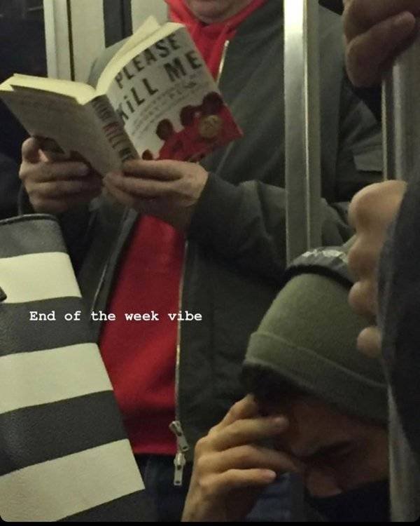 People Reading Interesting Books (44 pics)