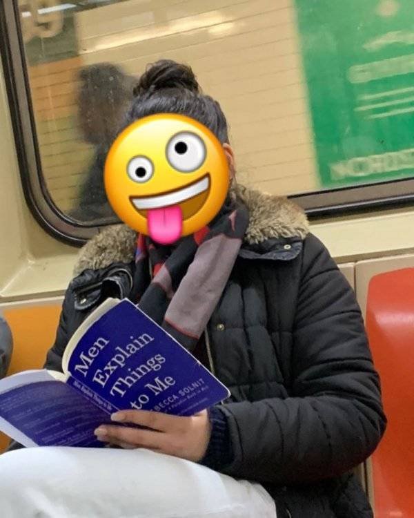 People Reading Interesting Books (44 pics)