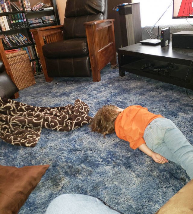 Parenting May Be Exhausting (21 pics) Parenting May Be Exhausting (21 pics)