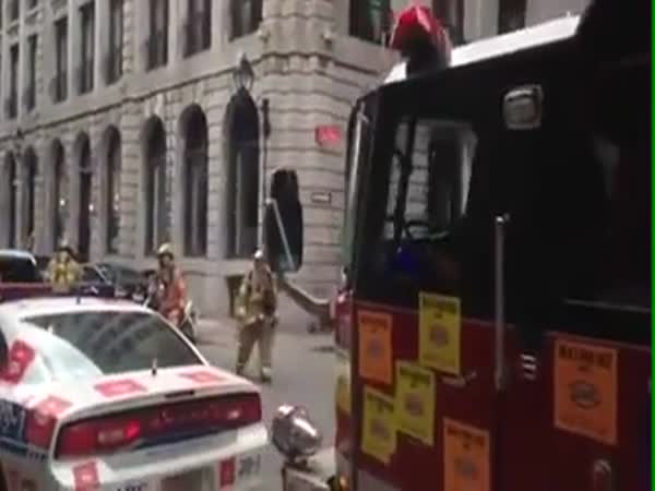Firefighter Makes A Quick Decision With The Cops Blocking Entrance