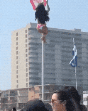 Unexpected GIFs (15 gifs)