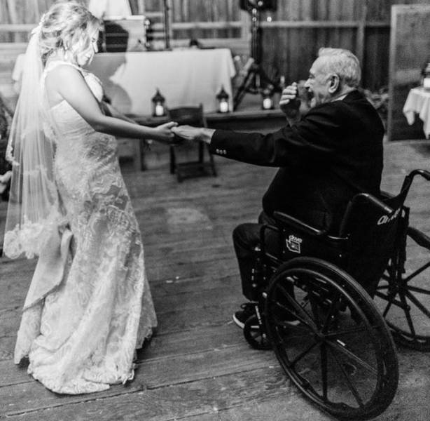 Every Photo Has A Story (21 pics)