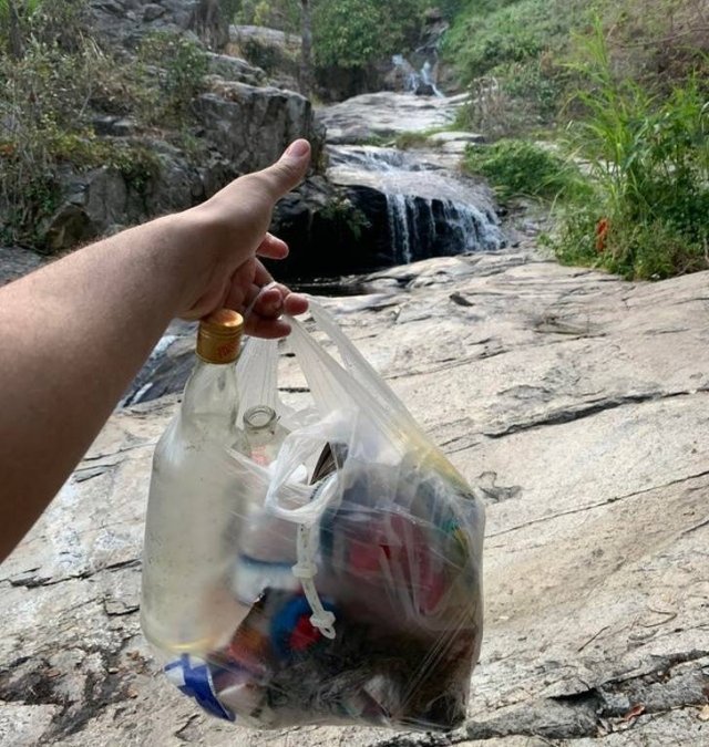 Every Photo Has A Story (21 pics)