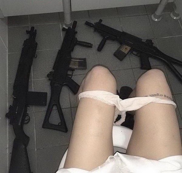 People Doing Strange Things (33 pics)