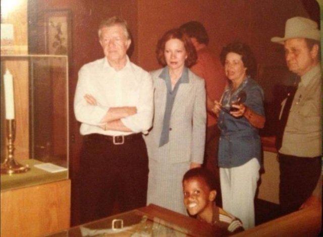 Photos With Celebrities (16 pics)