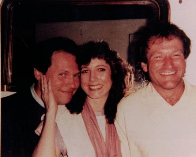 Photos With Celebrities (16 pics)
