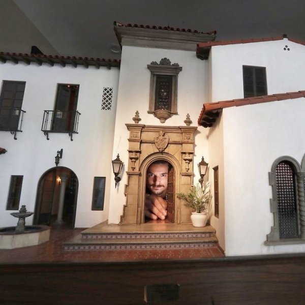 Chris Toledo Creates Miniature Scale Model Rooms (30 pics)