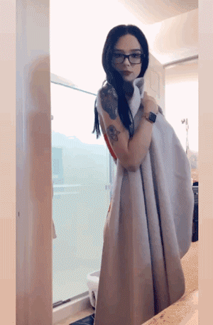 Hot Girls (37 pics)
