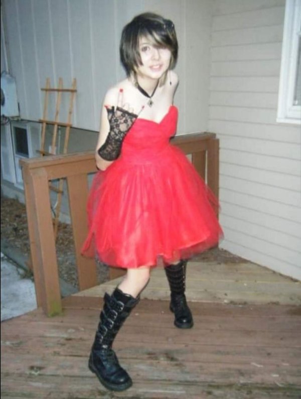How To Forget These Photos? (27 pics)