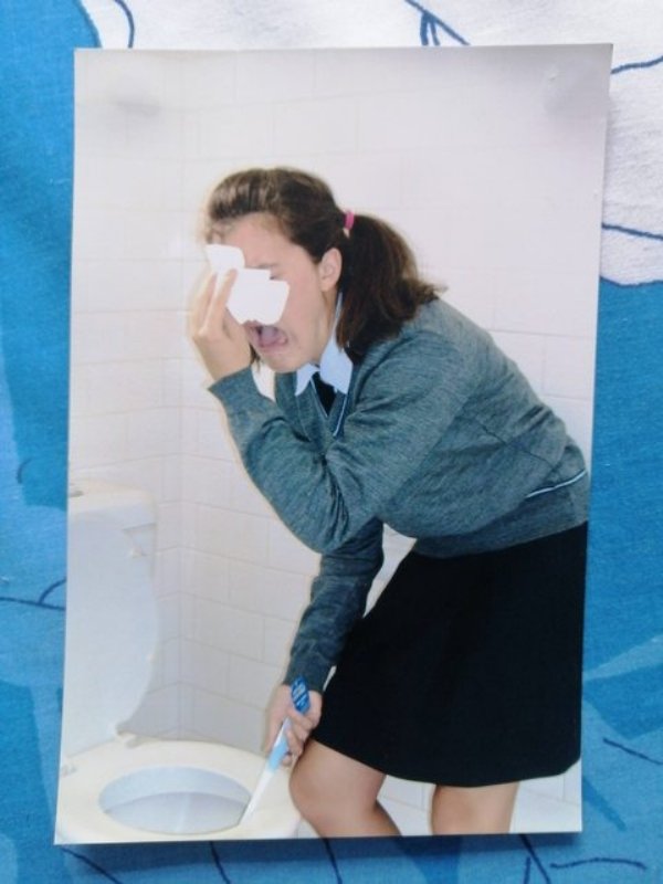 How To Forget These Photos? (27 pics)