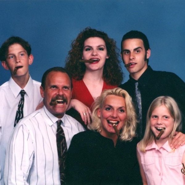 How To Forget These Photos? (27 pics)