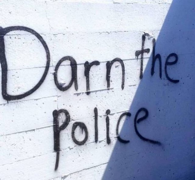 Polite Graffiti (30 pics)