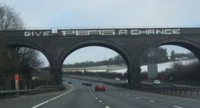Polite Graffiti (30 pics)