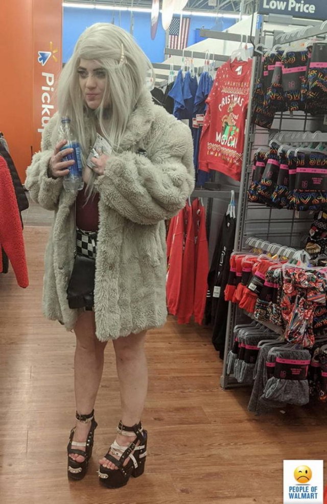 People Of Walmart (42 pics)