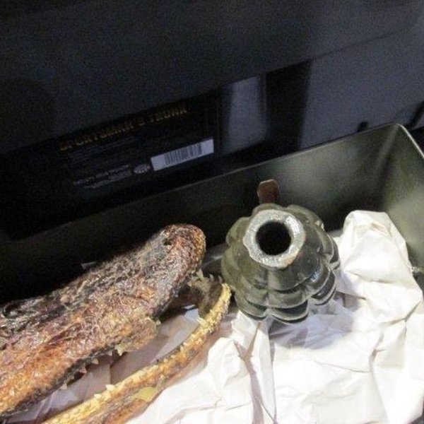 What TSA Confiscated From Passengers (26 pics)