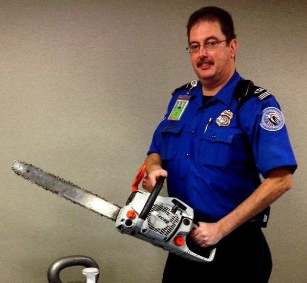 What TSA Confiscated From Passengers (26 pics)
