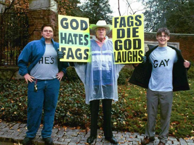 When Trolls Come To Protests (21 pics)